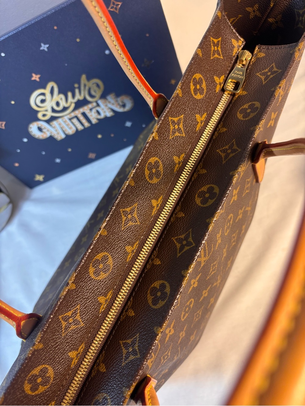 Louis Vuitton Raspail MM Monogram - Picture 8 of 16